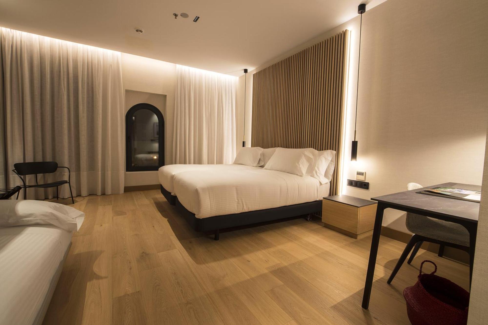 Triple Room,1285338853:JPEG